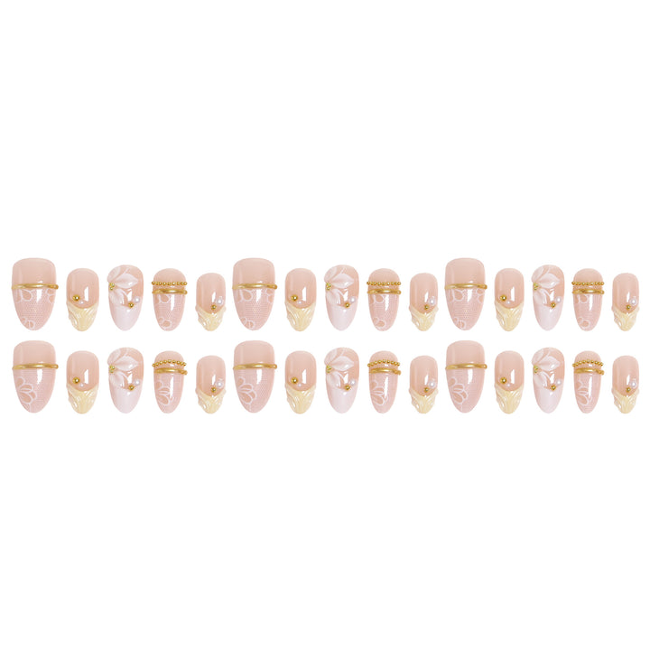 Artful nail tips with floral design Kalsten