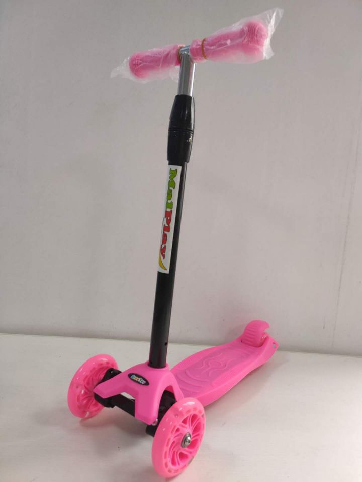 Tri-Wheel Stability Scooter Kalsten