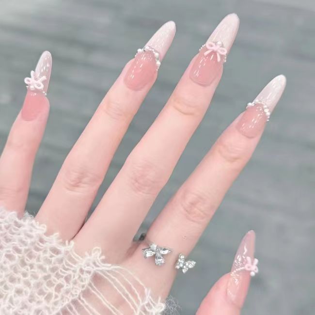Elegant Nail Art Kalsten