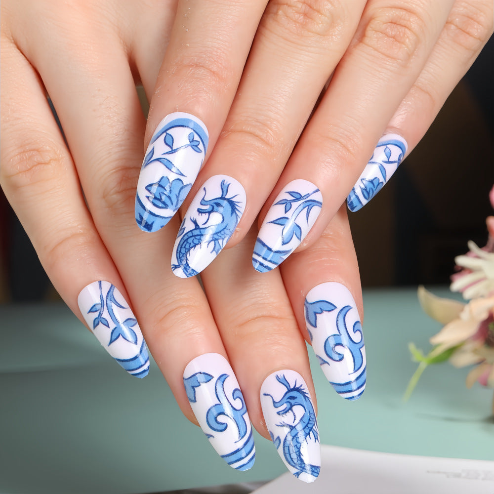 Artificial nails in floral and maritime design Kalsten