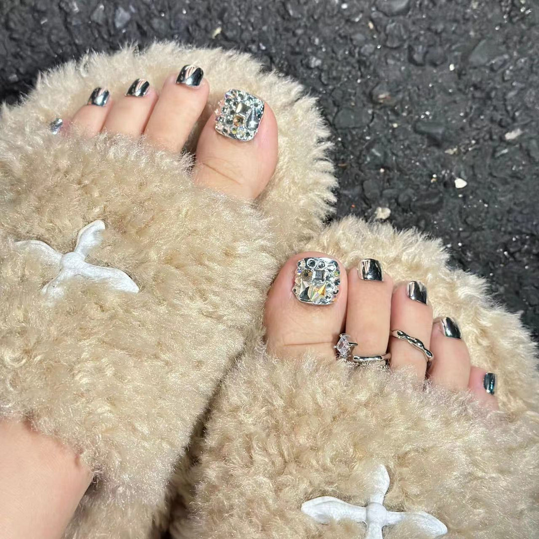 Decorative Crystal-Embellished Press-On Nails Kalsten