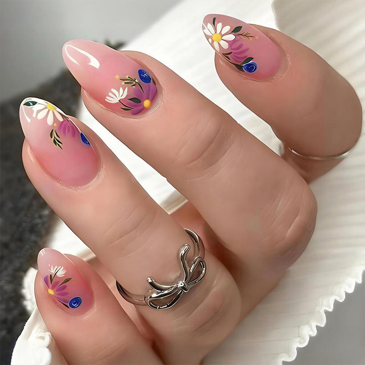 Artificial nail set with floral designs and elegant tips Kalsten