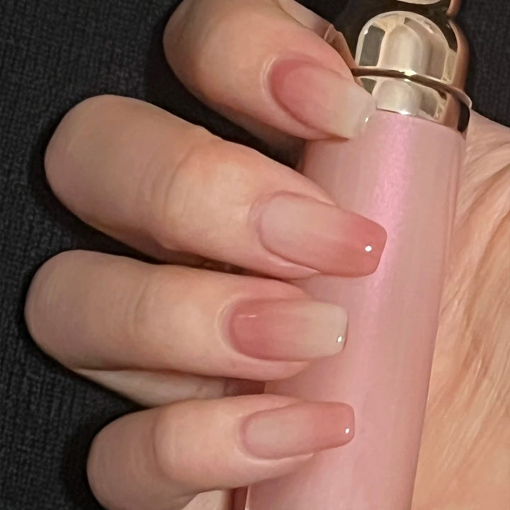 Artificial Nail Set with Elegant Ombre Effect Kalsten