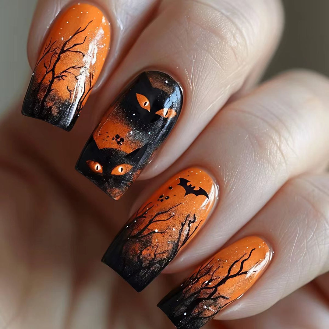 Creative artificial nails with spooky Halloween design Kalsten