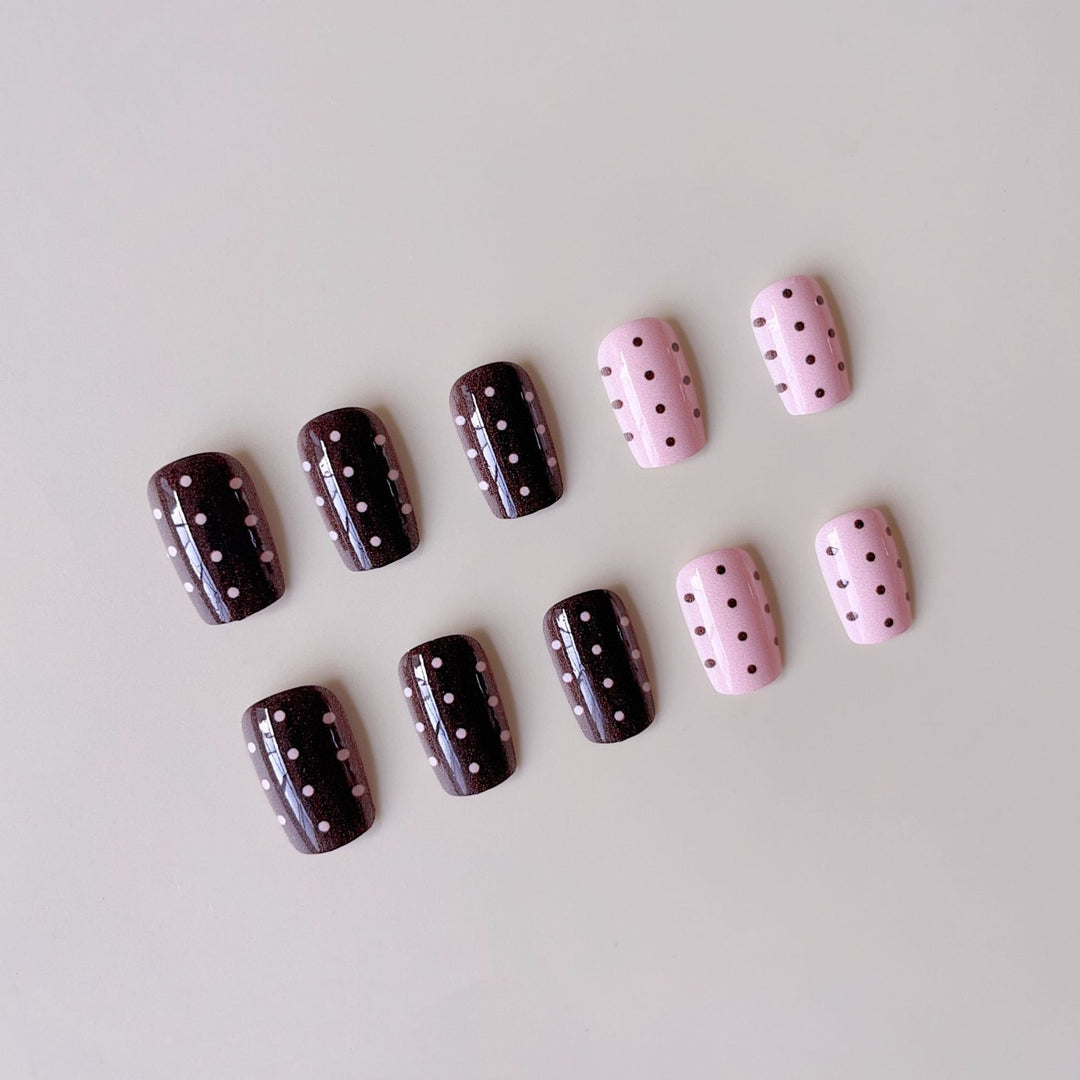 Artificial nail set with playful motifs and high-quality decorations Kalsten