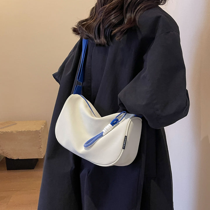 Fashionable shoulder bag with adjustable carrying strap Kalsten