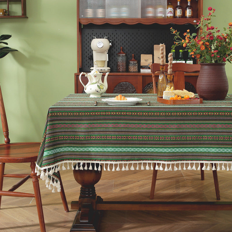 Elegant Geometric Pattern Tablecloth