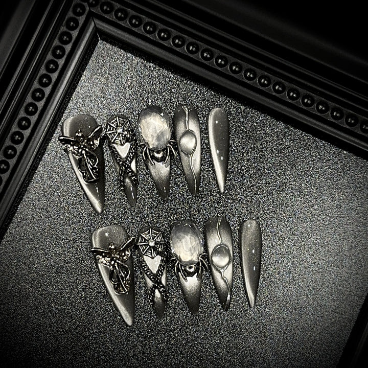 Artistic Gothic-Inspired Press-On Nail Set 1790730532