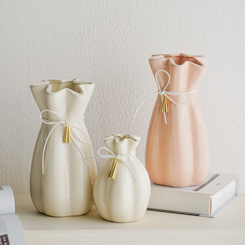 Artistic ceramic vase with decorative bow decoration Kalsten