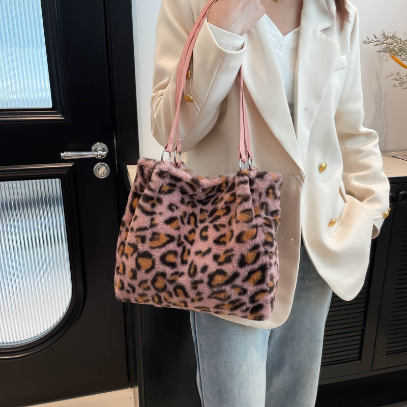 Luxurious Leopard Print Fur Bucket Bag