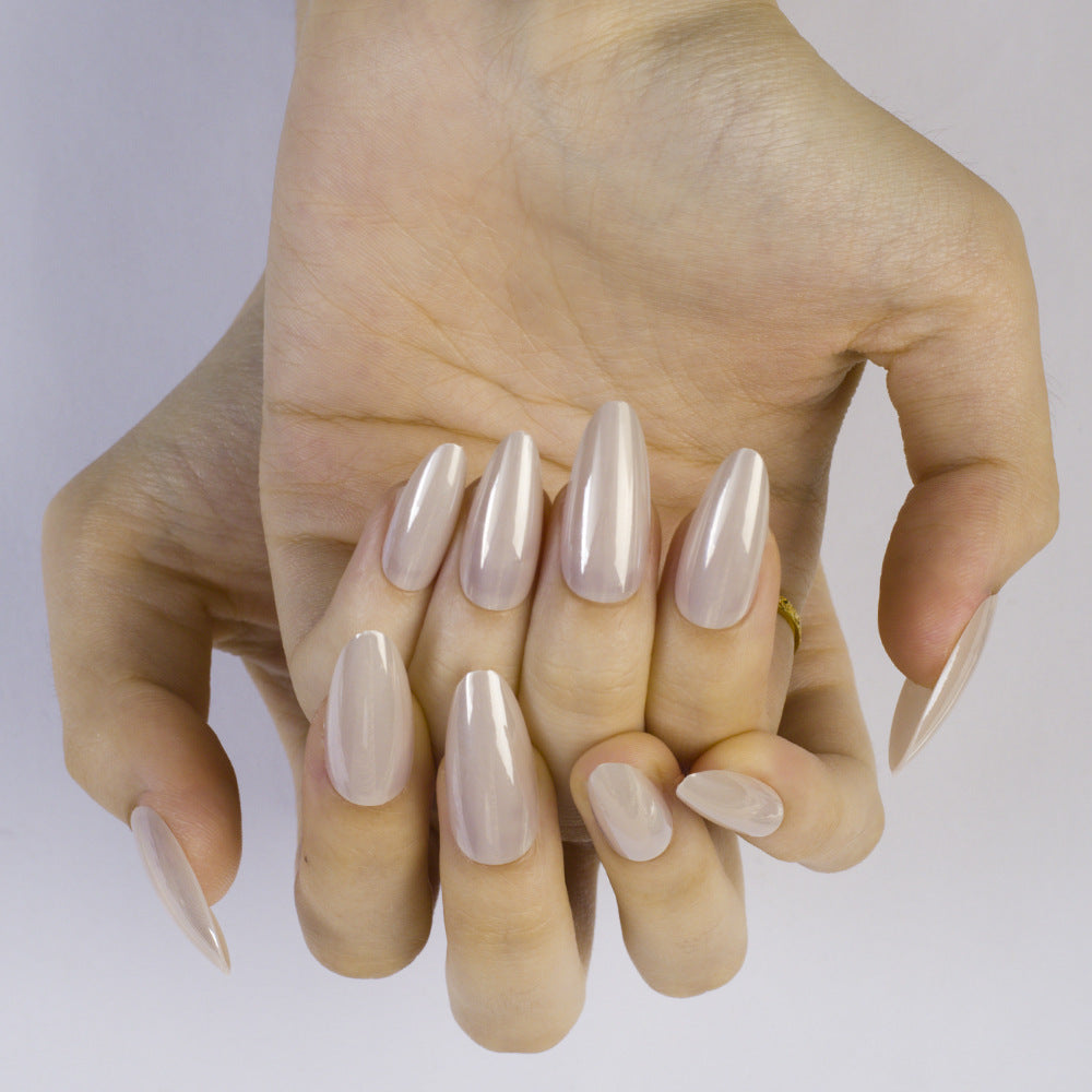 Elegant artificial nails for special occasions Kalsten