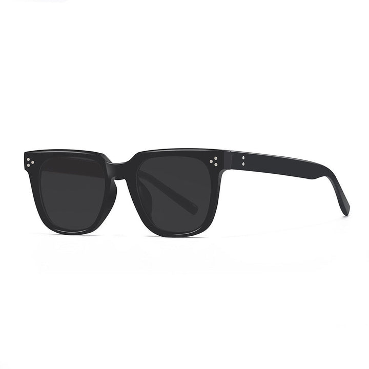 Ladies fashionable sunglasses with sturdy frame and UV protection Kalsten