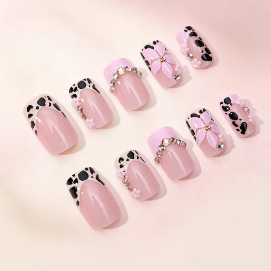 Artificial nail set with elegant flower and lace designs Kalsten