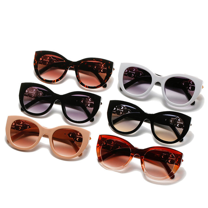 Fashion-Forward Cat-Eye Sunglasses with Decorative Accents Kalsten