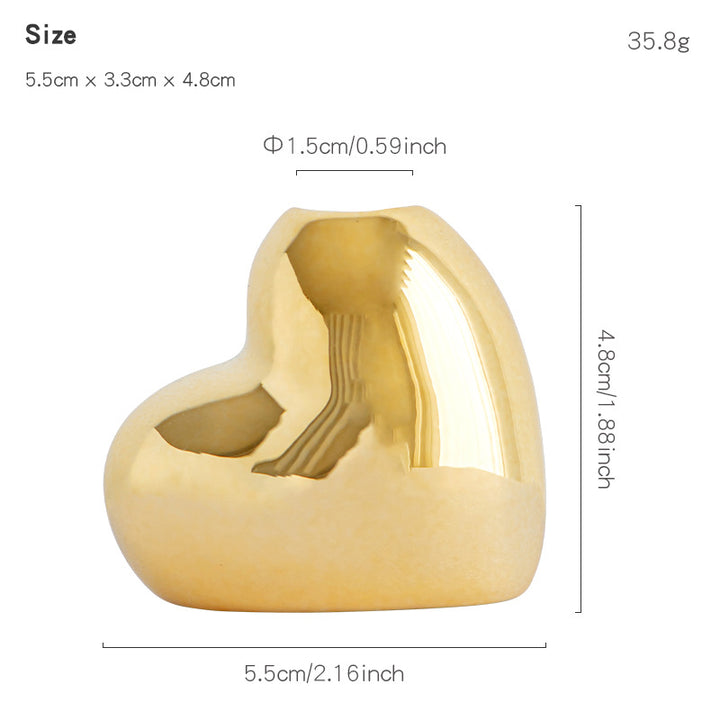 Elegant Decorative Heart Figure Kalsten
