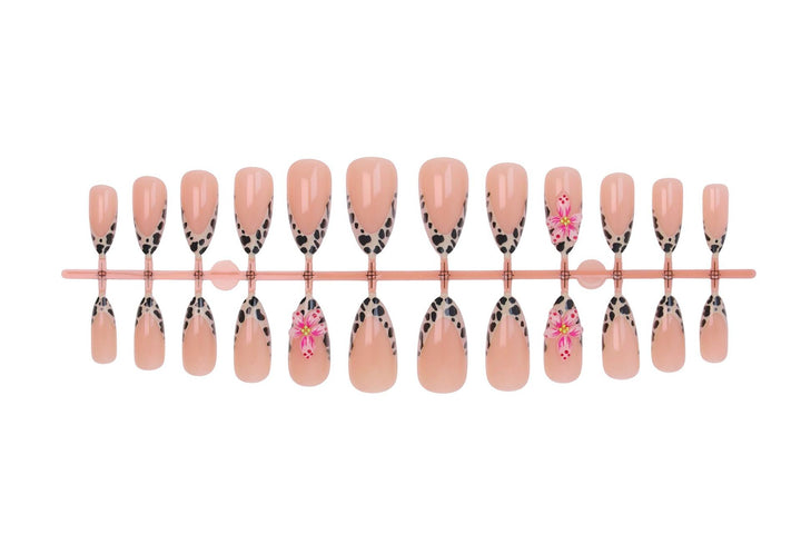 Nail art set with trendy floral designs and elegant dots Kalsten