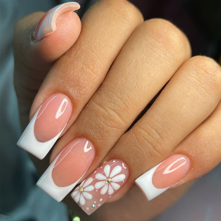 Elegant Stiletto Press-On Nail Art with Rhinestone Accents Kalsten