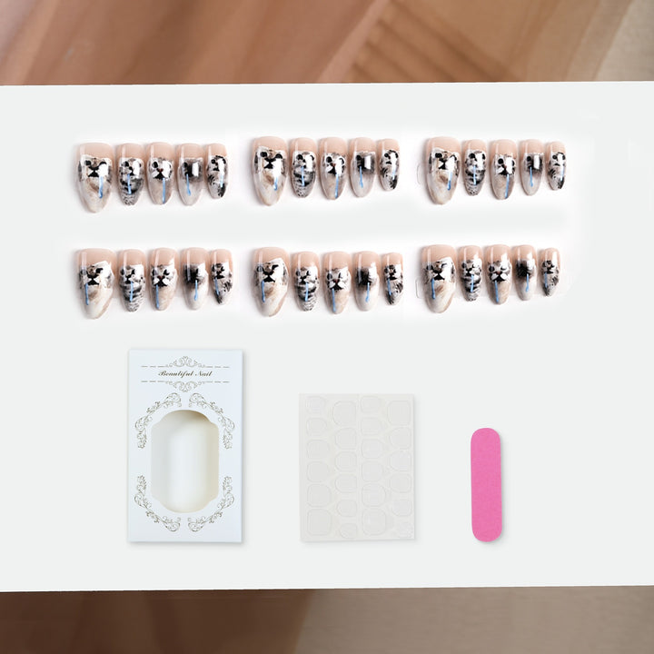 Nail set with elegant floral motifs and plotted designs Kalsten