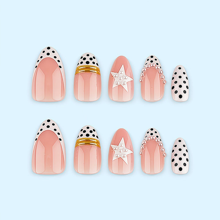 Custom-designed artificial nails with 3D applications Kalsten