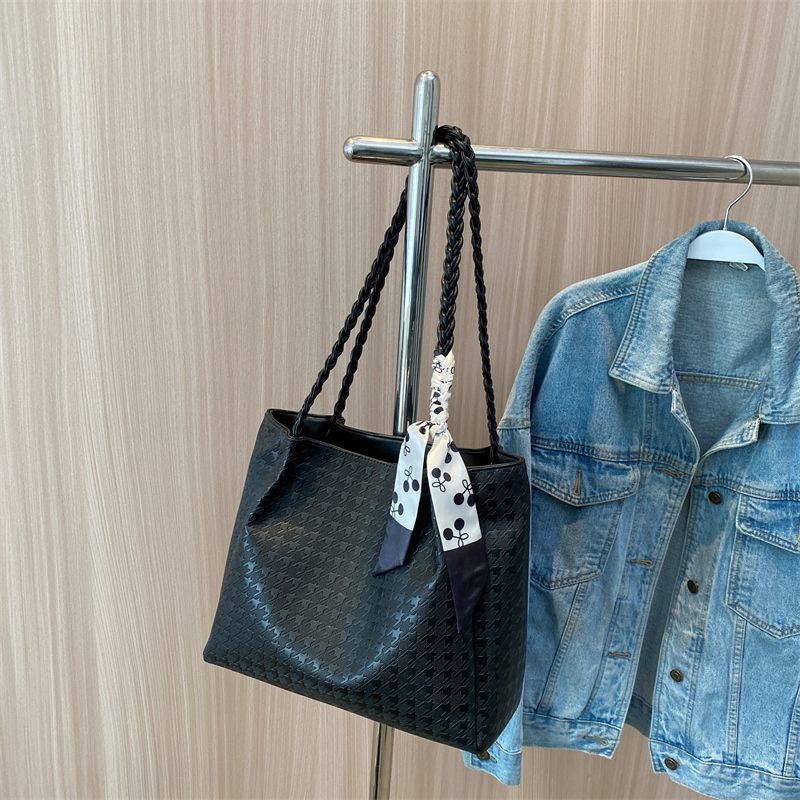 Stylish Designer Tote Kalsten