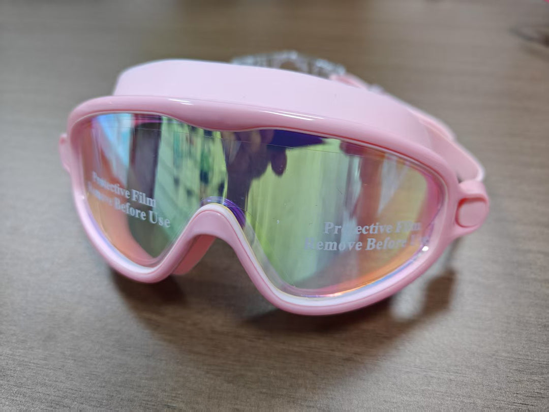 Swimming mask with wide field of vision and UV protection Kalsten