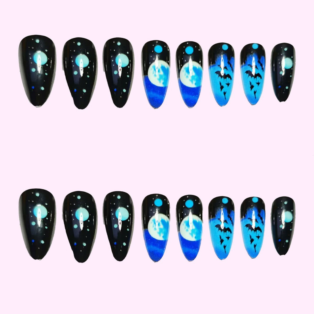 Artistic Halloween-Themed Nail Tips