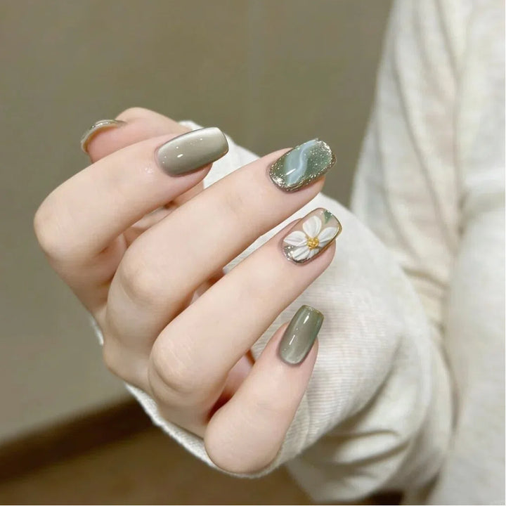 Nail Art Press-On Manicure Kalsten