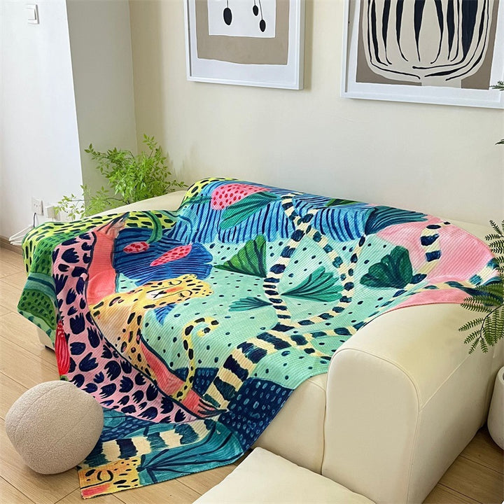 Artistic Jungle-Themed Throw Blanket