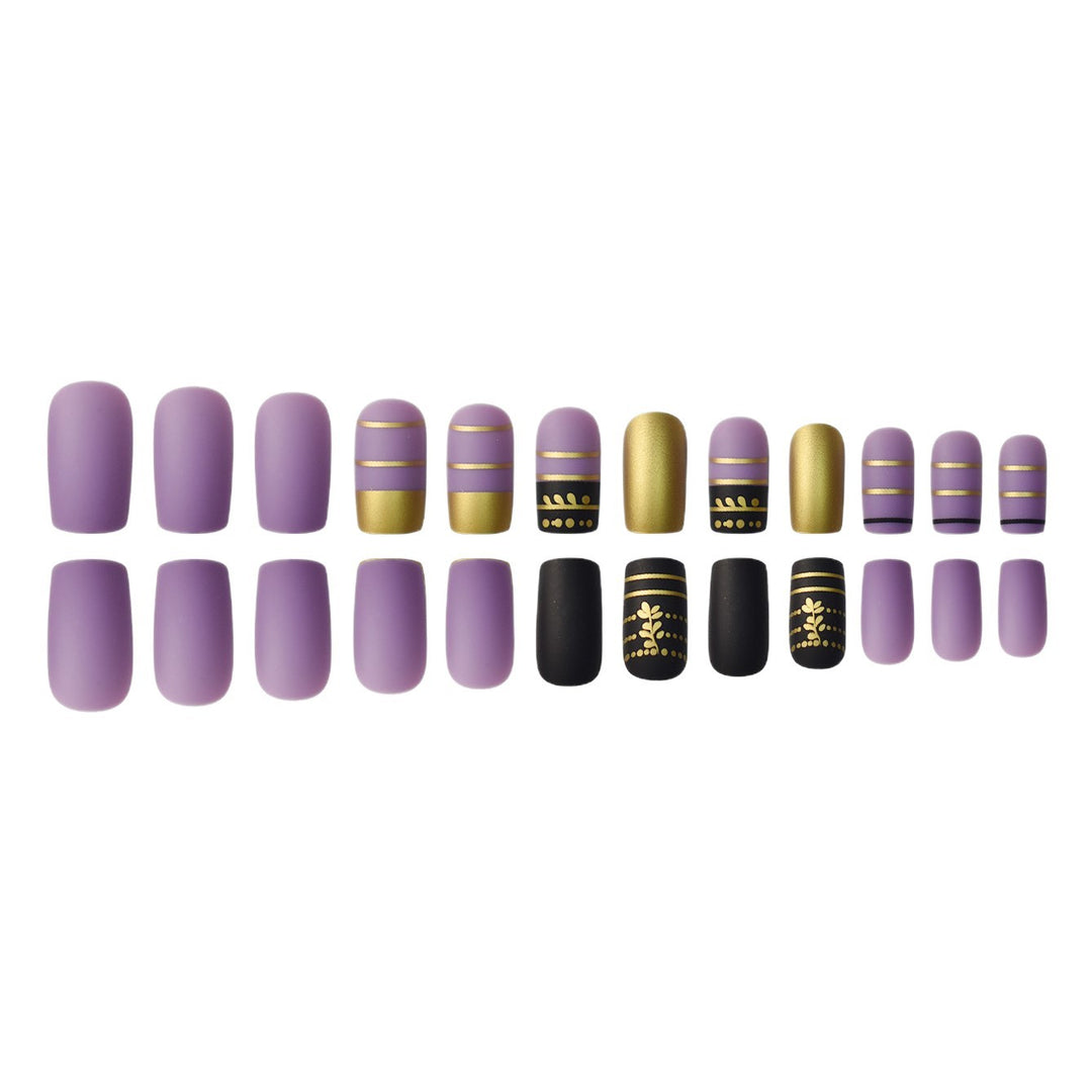 Trendy Press-On Nail Art with Decorative Gold Accents Kalsten