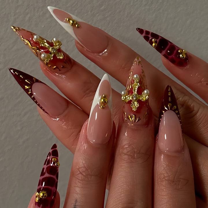 Ornate Nail Art Kalsten
