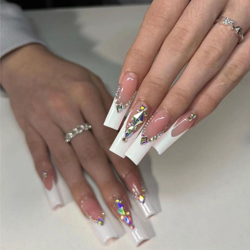 Acrylic nail set with elegant rhinestone decorations Kalsten