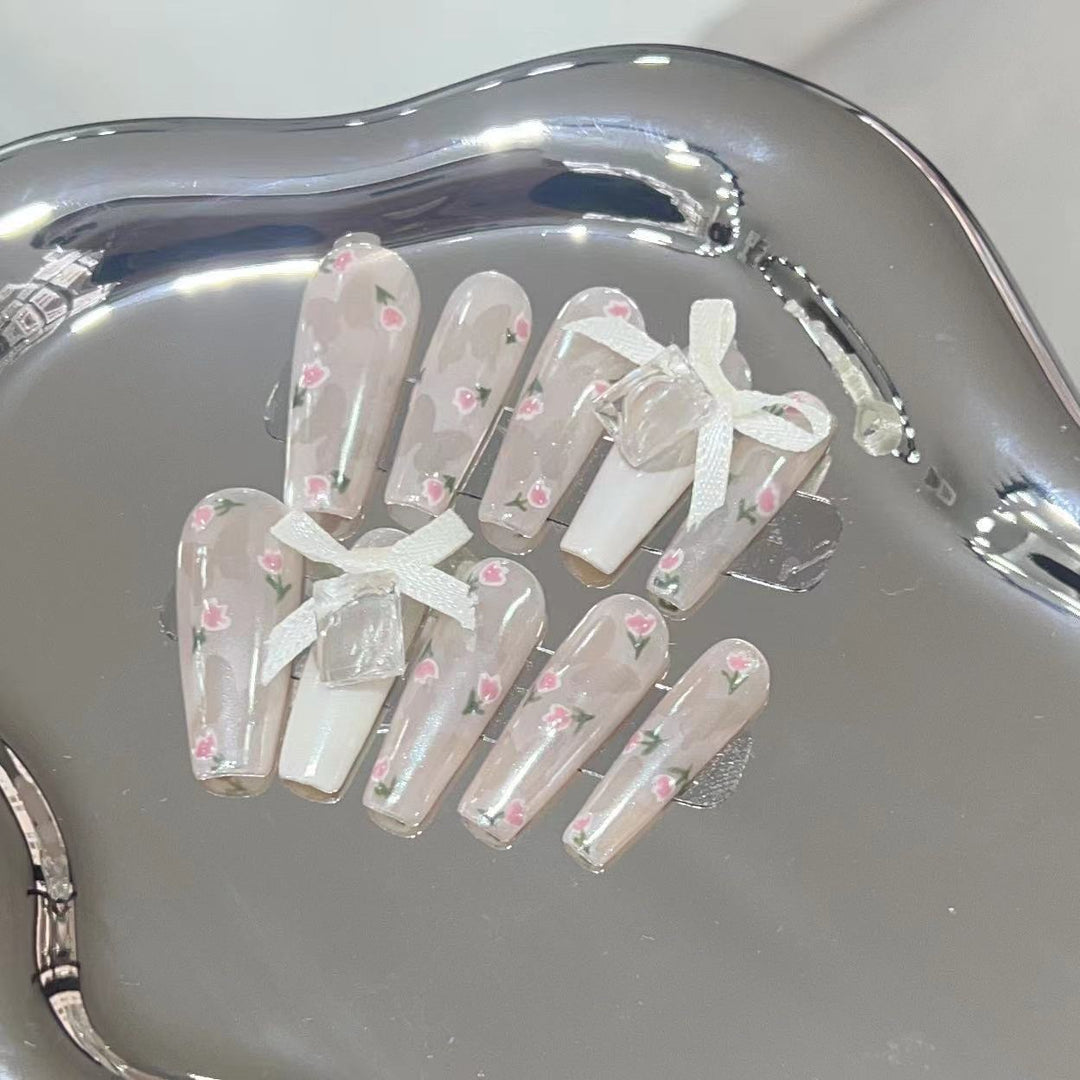 Floral Embellished Press-On Nails Kalsten