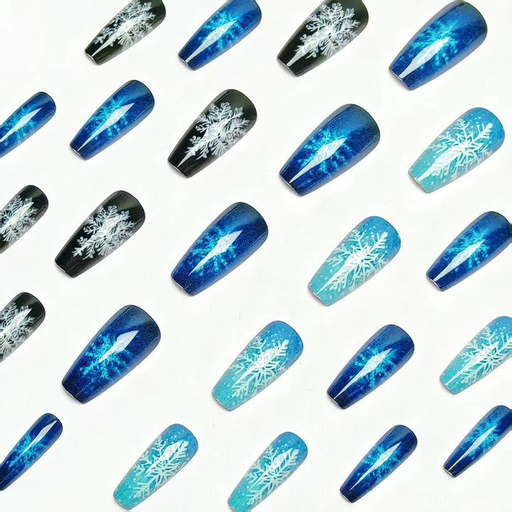 Creative Artificial Nails in Winter Snowflake Design Kalsten