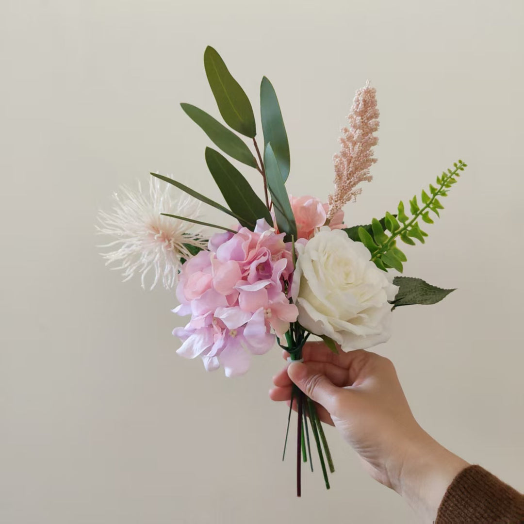Lifelike Artificial Floral Hand Bouquet