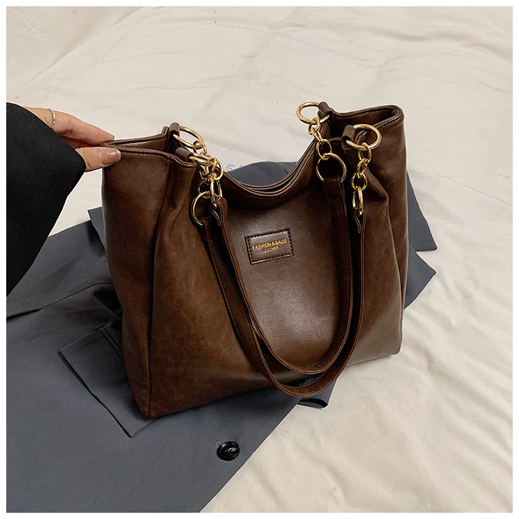 Luxurious Vintage-Inspired Handbag Kalsten