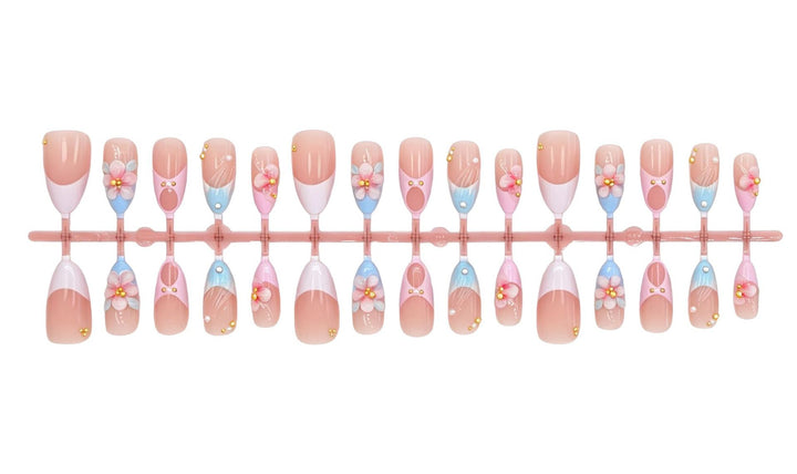 Artificial nail set with romantic floral motifs and elegant accents Kalsten