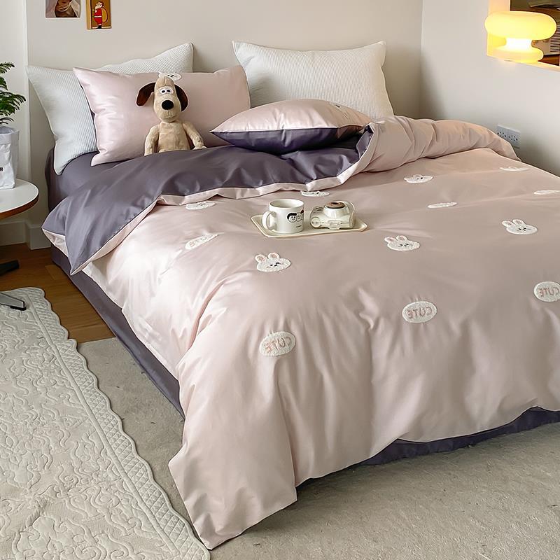 Reversible cotton satin duvet cover set with embroidered sheep and tree appliqués