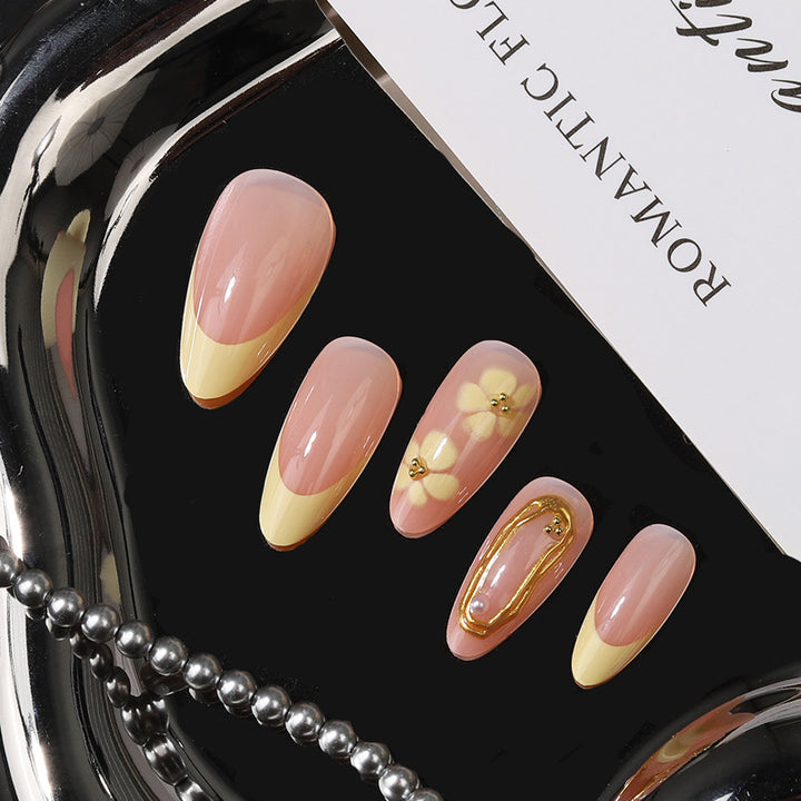 Elegant Floral Press-On Nail Set Kalsten