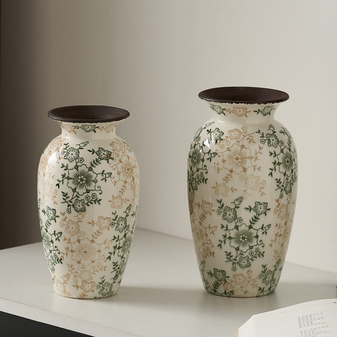 Decorative porcelain vase with floral design Kalsten