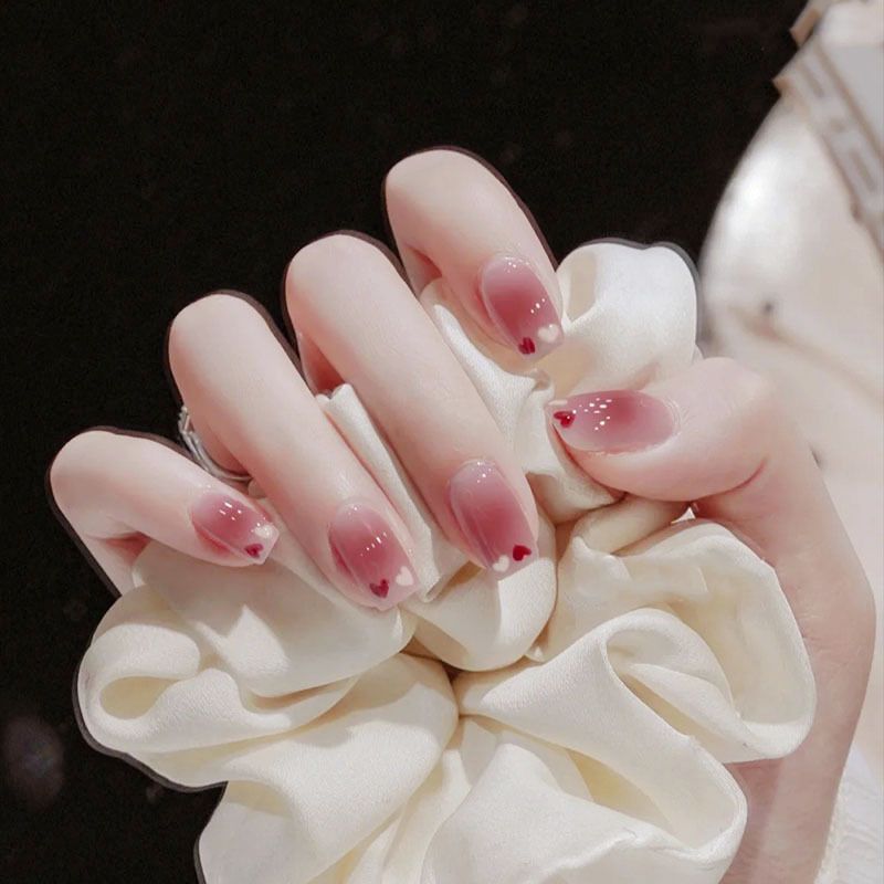 Artistic Ombre Heart Design Press-On Nail Set Kalsten