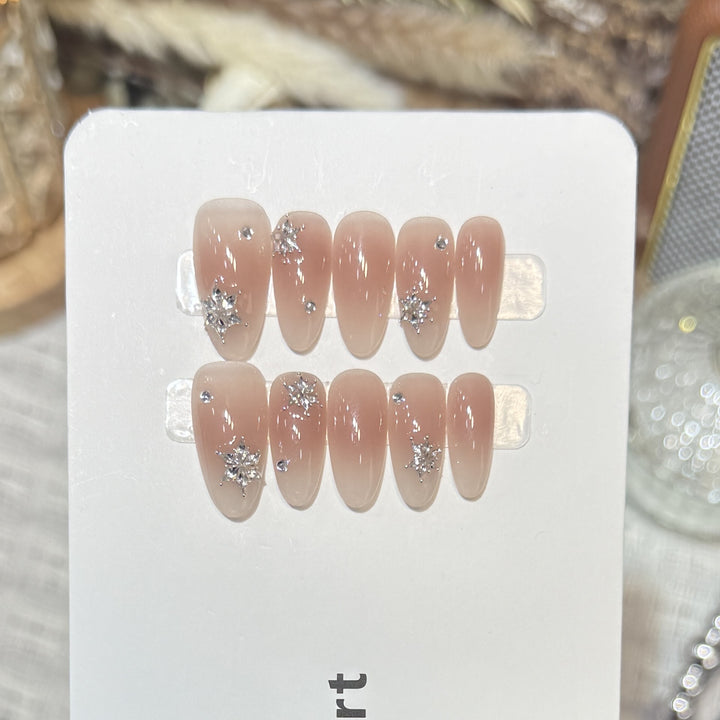 Decorative Press-On Nail Set with Sparkling Star Accents Kalsten