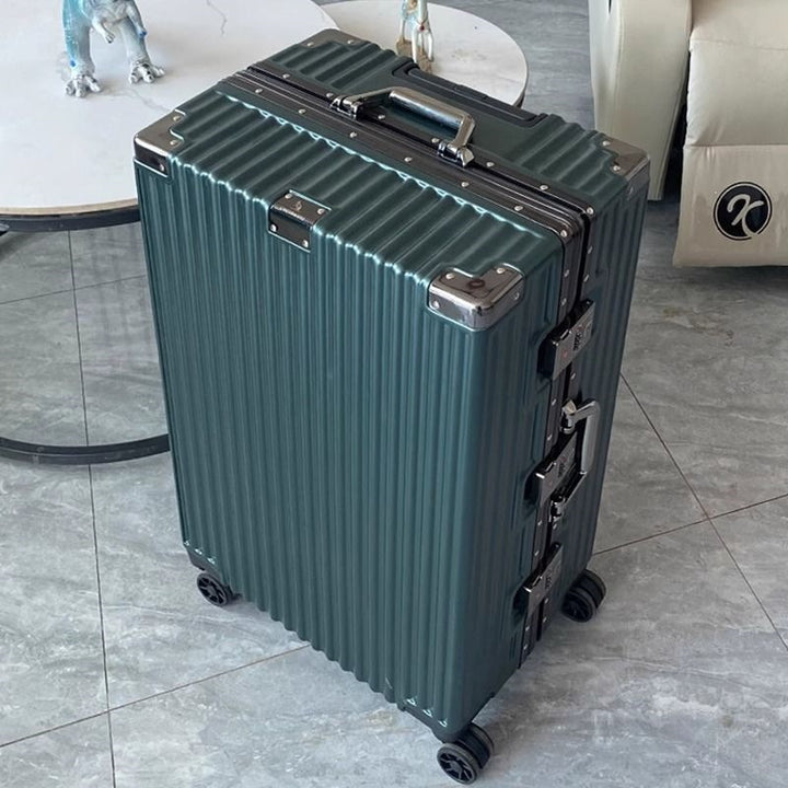 Hard-shell suitcase with integrated combination lock and silent wheels Kalsten
