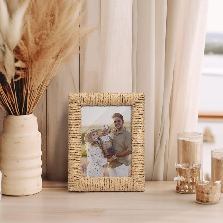 Artful picture frame made of woven natural material Kalsten