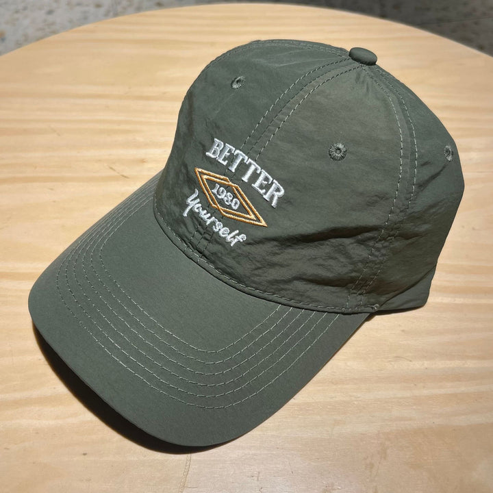Stylish and Lightweight Adjustable Cap