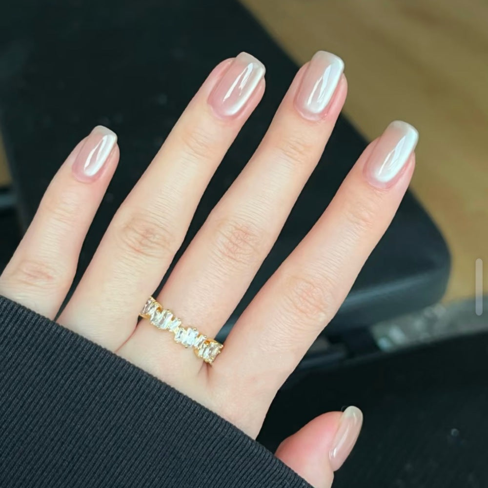 Stylish Press-On Nail Set with Shimmering Finish Kalsten