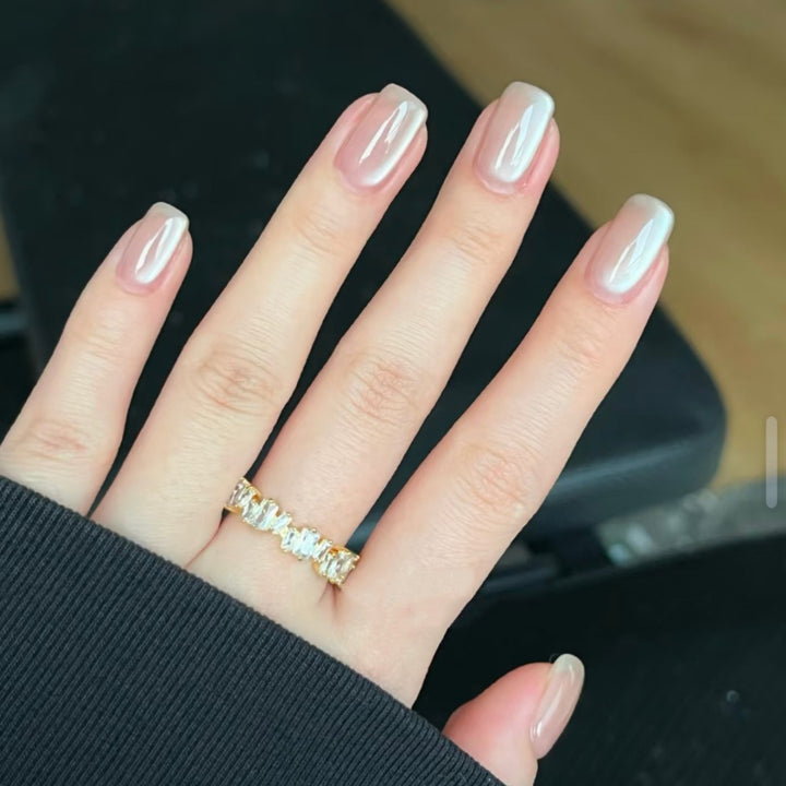 Stylish Press-On Nail Set with Shimmering Finish Kalsten