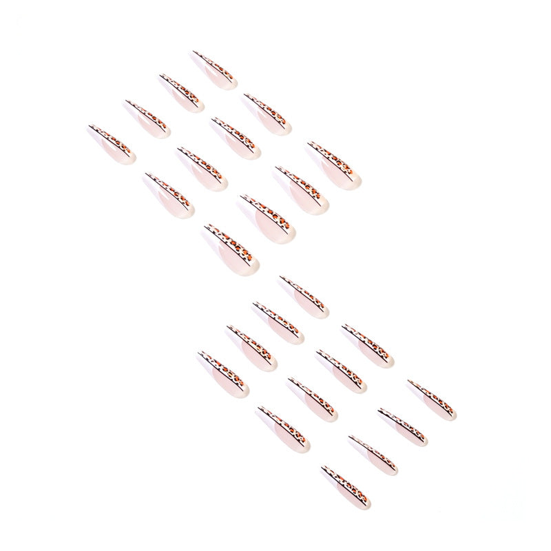 Artful nail extensions in modern leopard design Kalsten