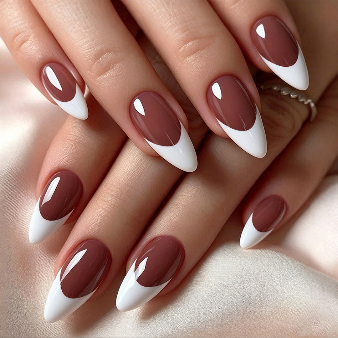 Stylish artificial nails with elegant tips Kalsten