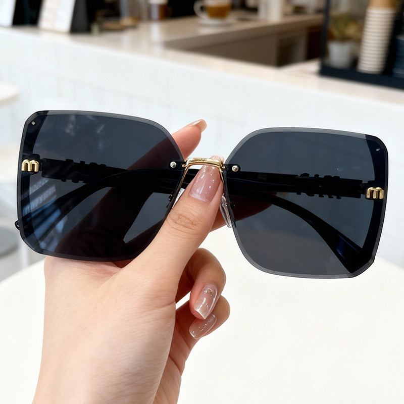 Fashionable Oversized Sunglasses Kalsten