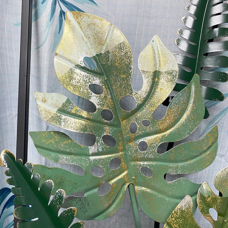 Decorative Metal Wall Art with Tropical Leaf Design Kalsten